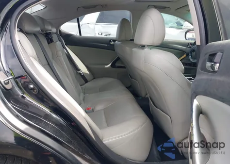 2006 Lexus Is z USA, uszkodzony, nr VIN JTHCK262662006408